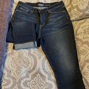 Dark wash denim capris